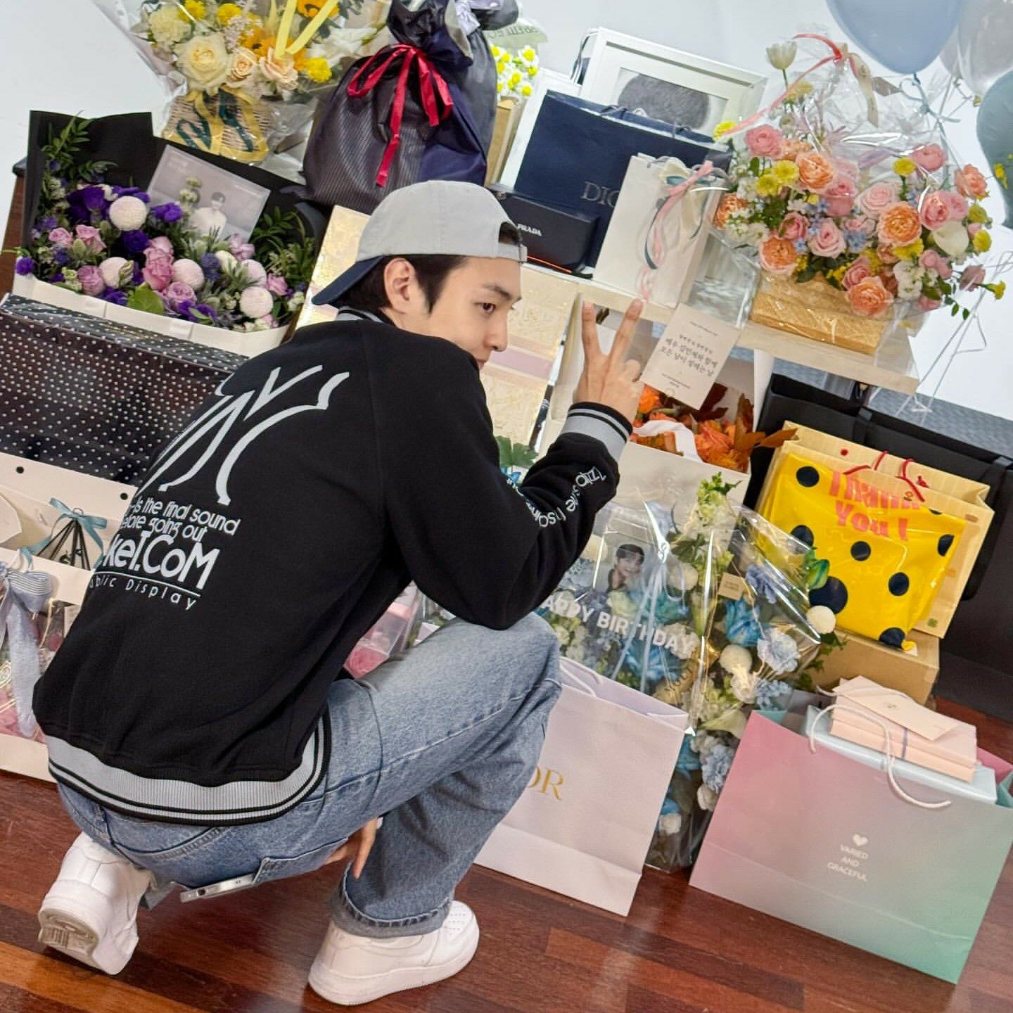 Behind-the-scenes cut of Kim Minjae