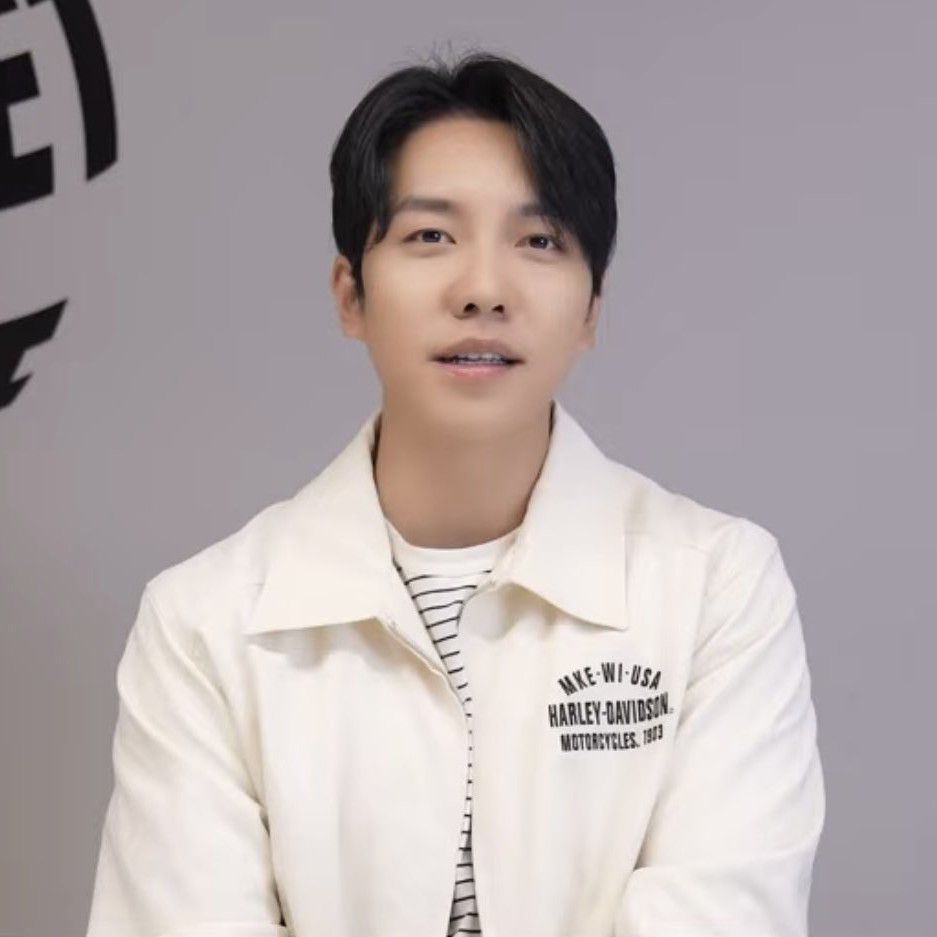 Latest photo of Lee Seunggi