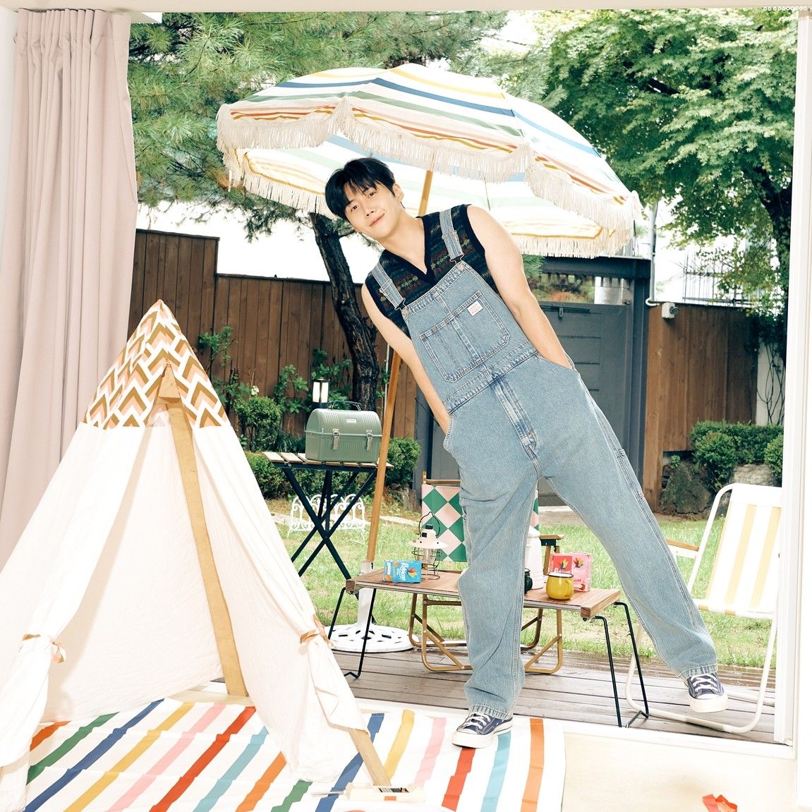 Behind-the-scenes cut of Kim Seonho