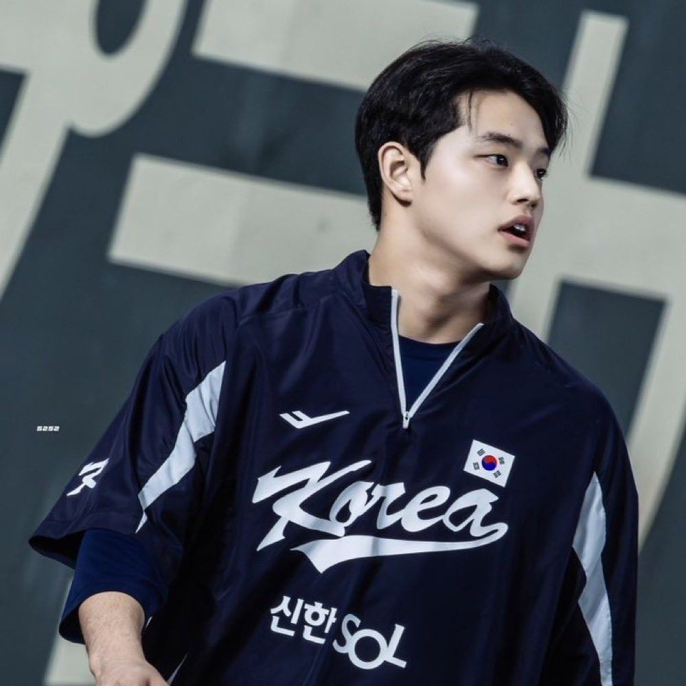 Latest photo of Moon Dongju