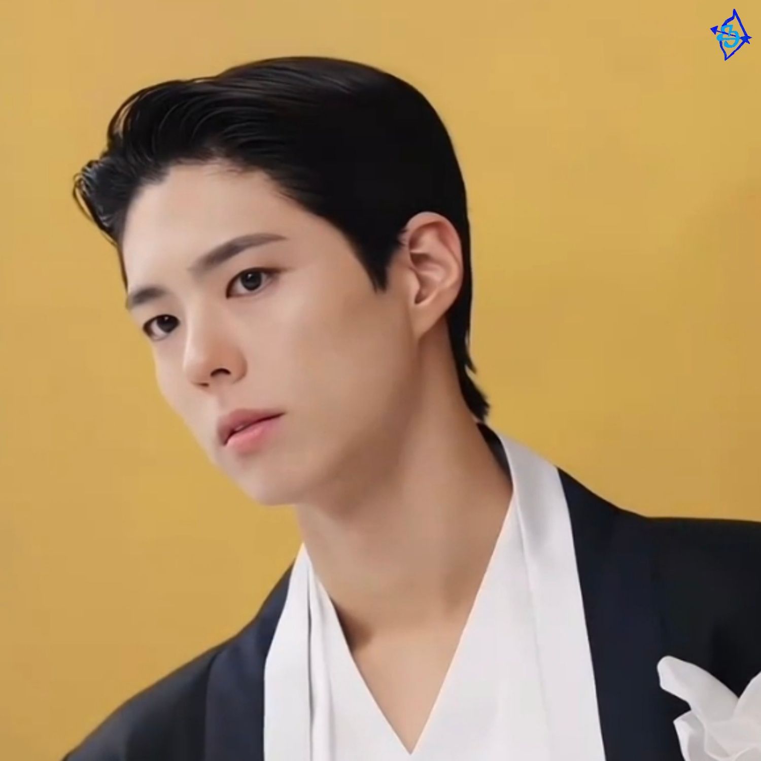 A moment captured by a fan of Park Bogum
