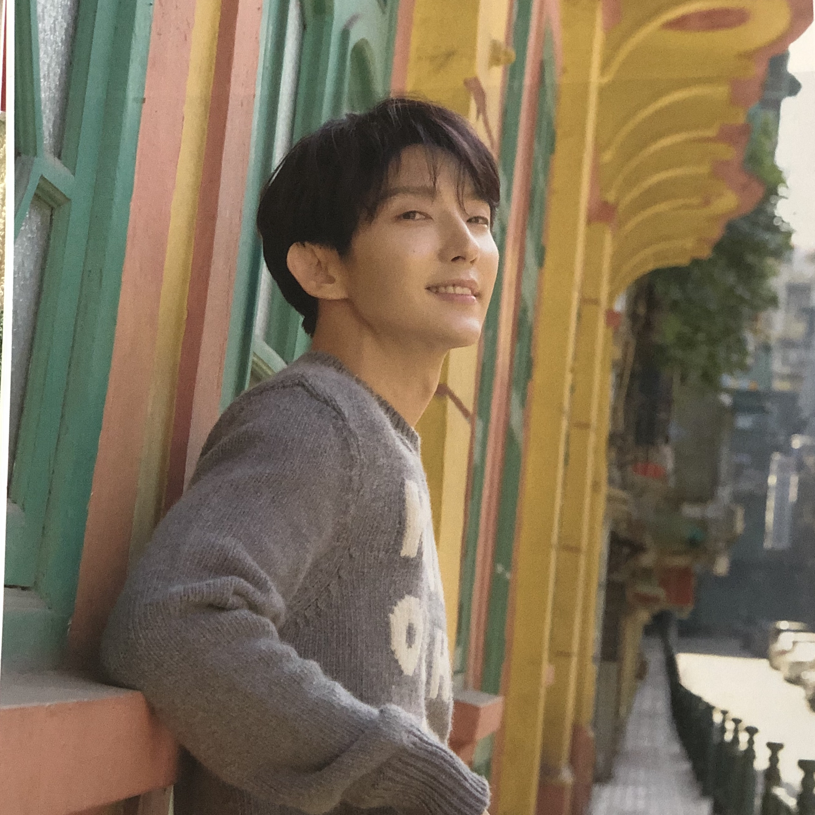 Behind-the-scenes cut of Lee Joongi