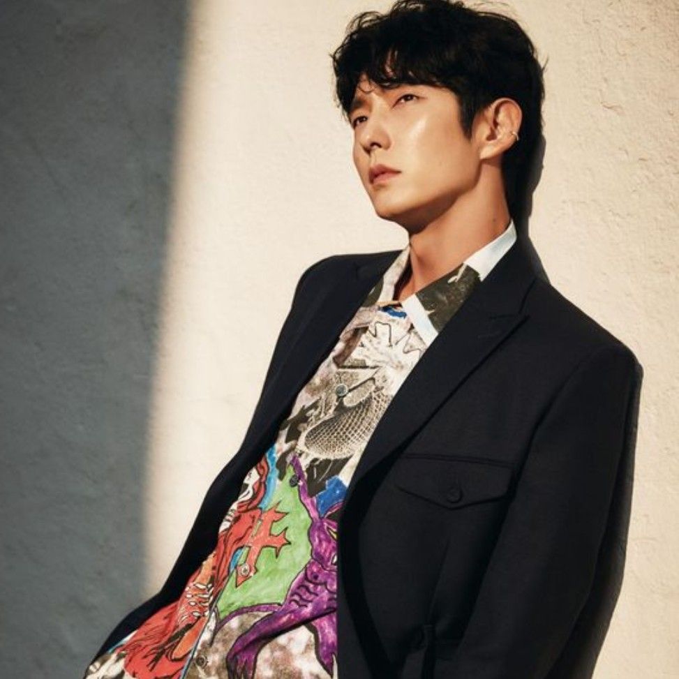 Latest photo of Lee Joongi