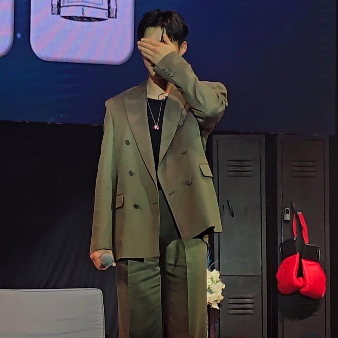 Behind-the-scenes cut of Woo Dohwan