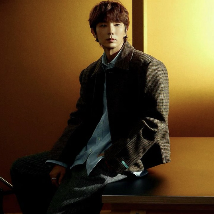 Recent activity shot of Lee Joongi