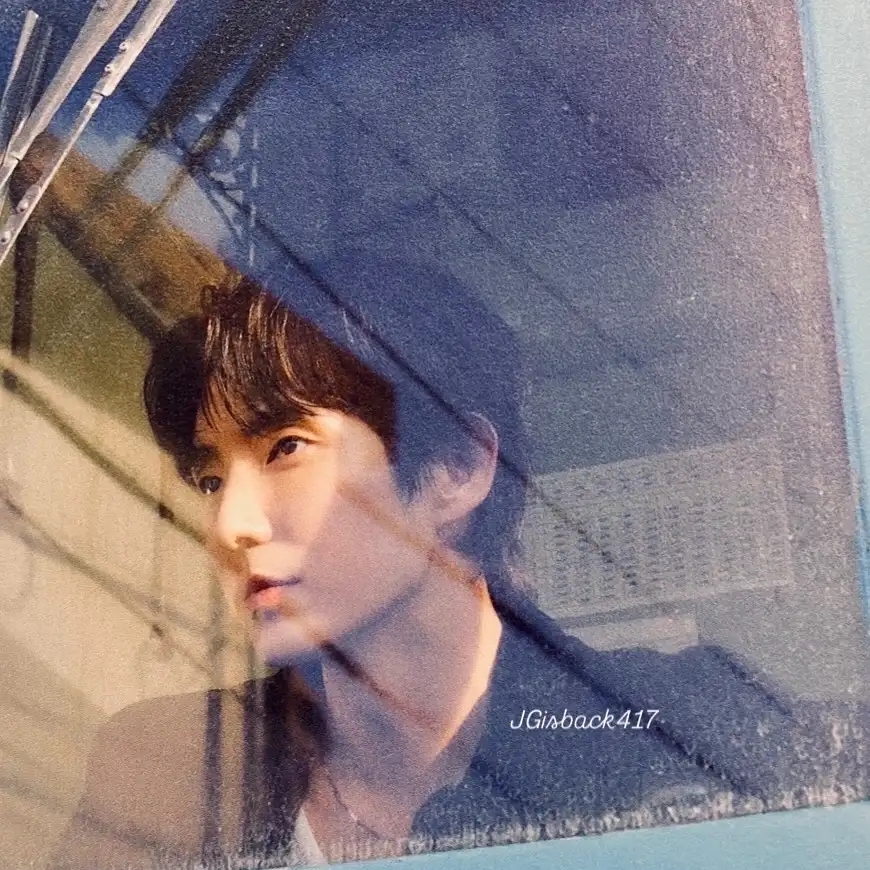 A moment captured by a fan of Lee Joongi