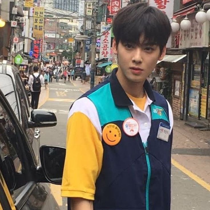 Latest photo of Cha Eunwoo