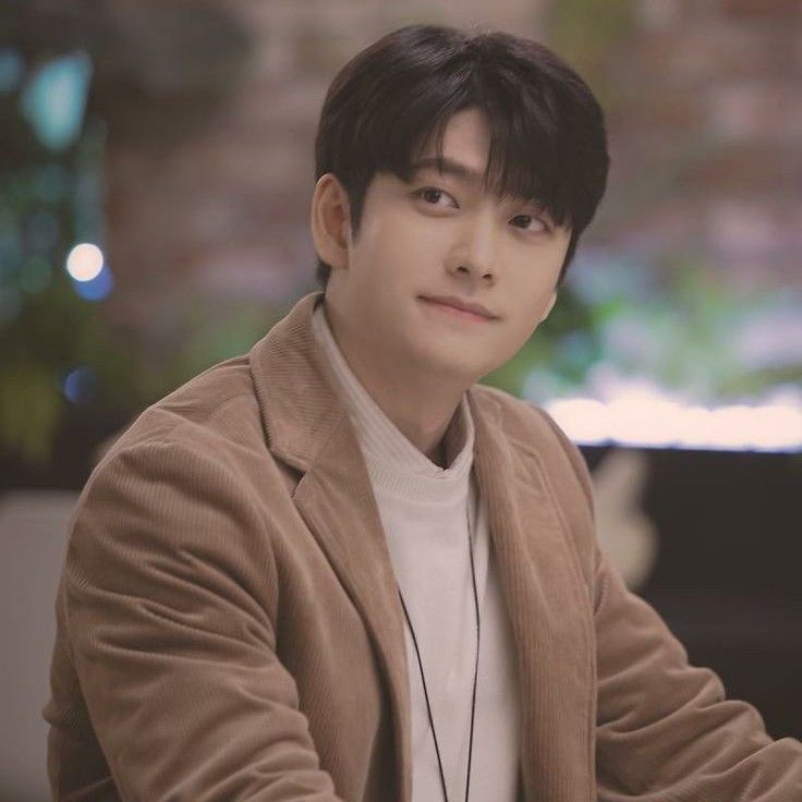 Momen yang diabadikan oleh penggemar Kang Taeoh