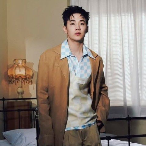 Behind-the-scenes cut of Henry