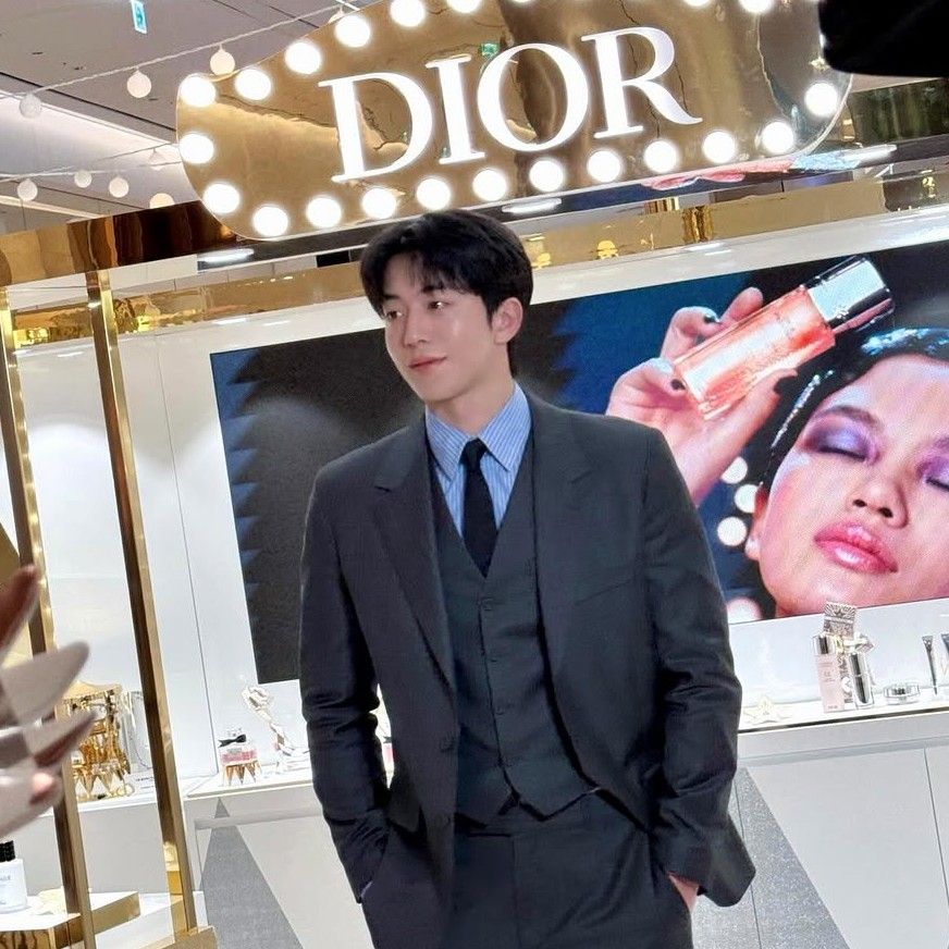 Behind-the-scenes cut of Nam Joohyuk