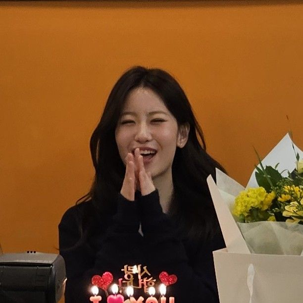 Behind-the-scenes cut of Oh Yujin