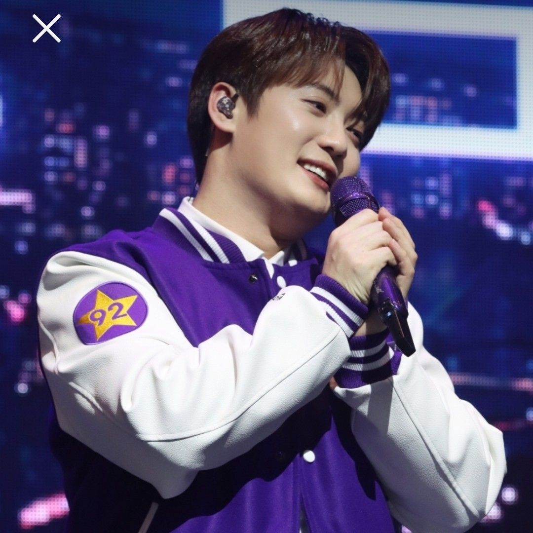 粉丝拍下的Son Binah瞬间