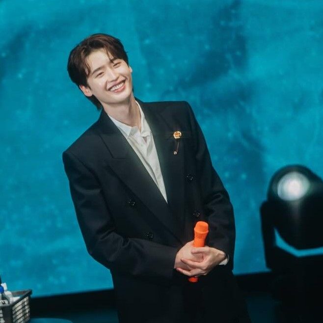 李鍾碩的最新照片