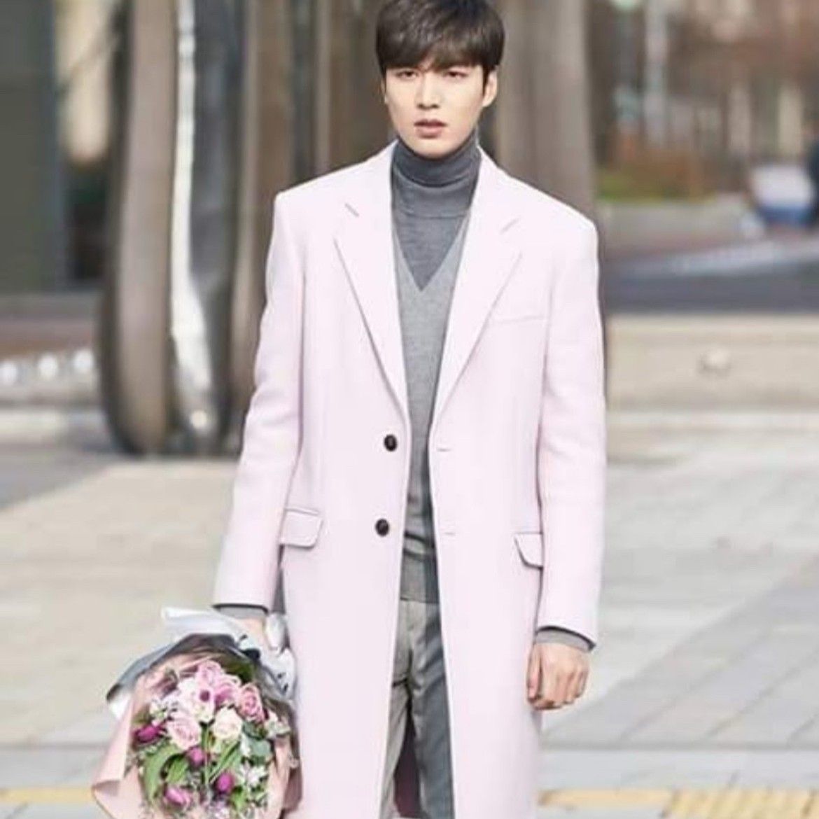 粉絲拍下的李敏鎬瞬間