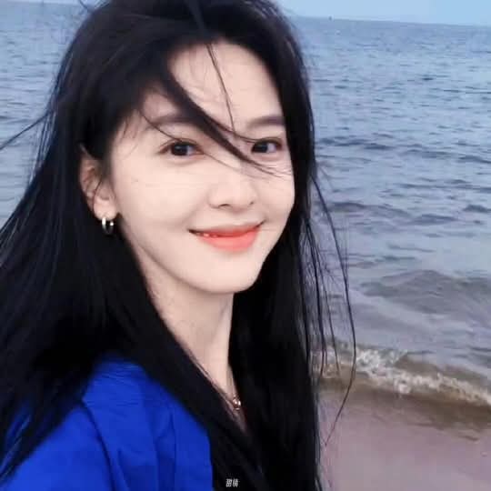Latest photo of Zhang Ruonan