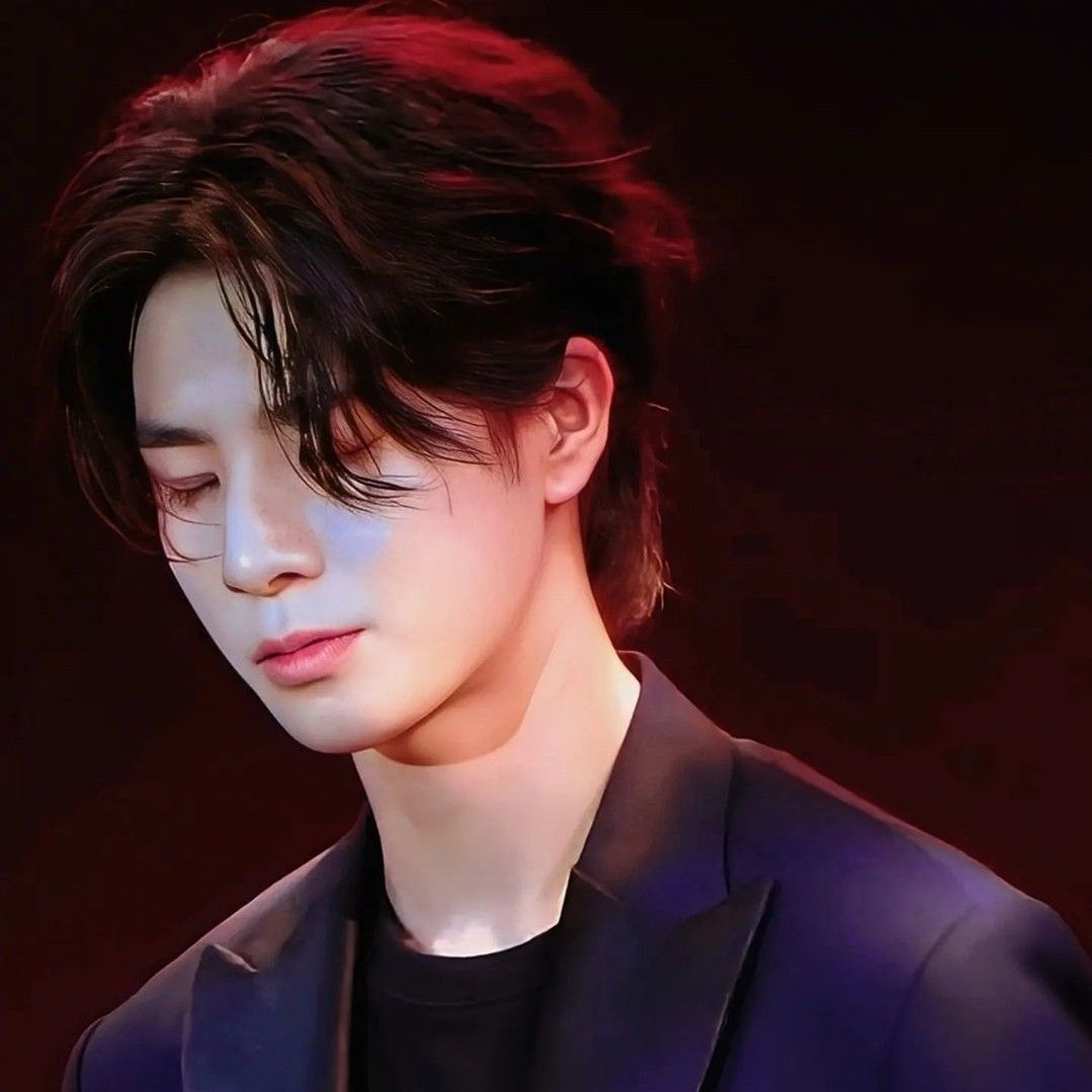 粉丝拍下的郑东元瞬间