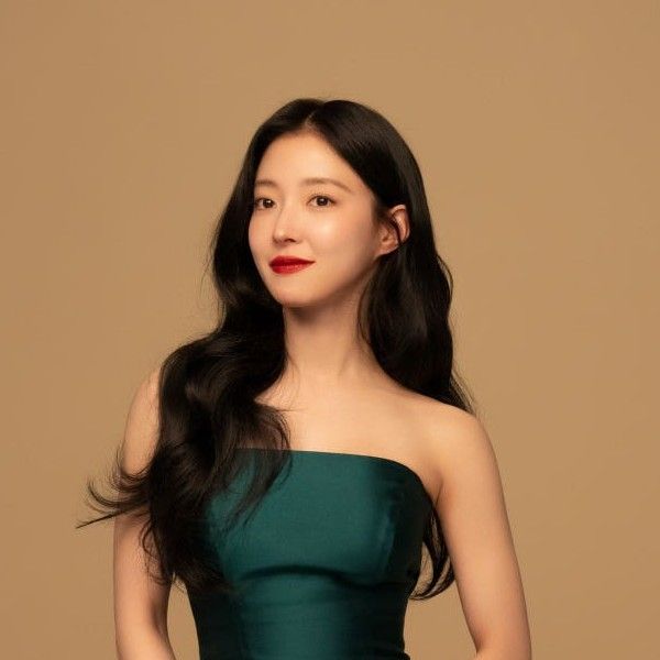 Foto kegiatan terbaru dari Lee Seyoung