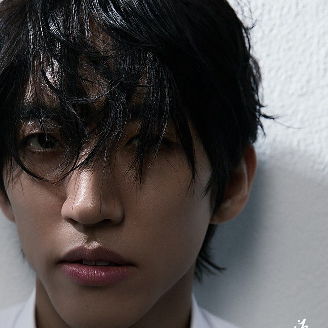 Behind-the-scenes cut of Lee Seungyoon
