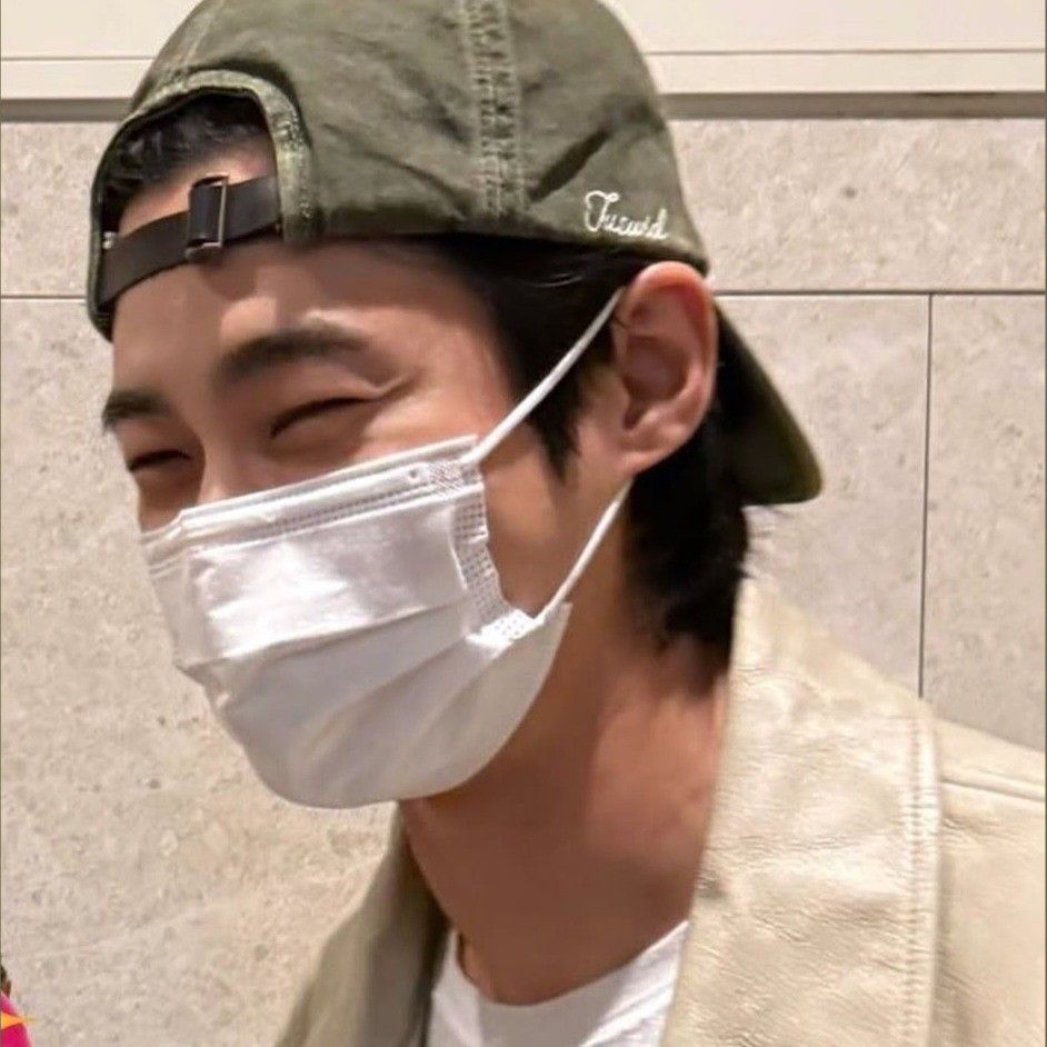 Recent activity shot of Byeon Wooseok