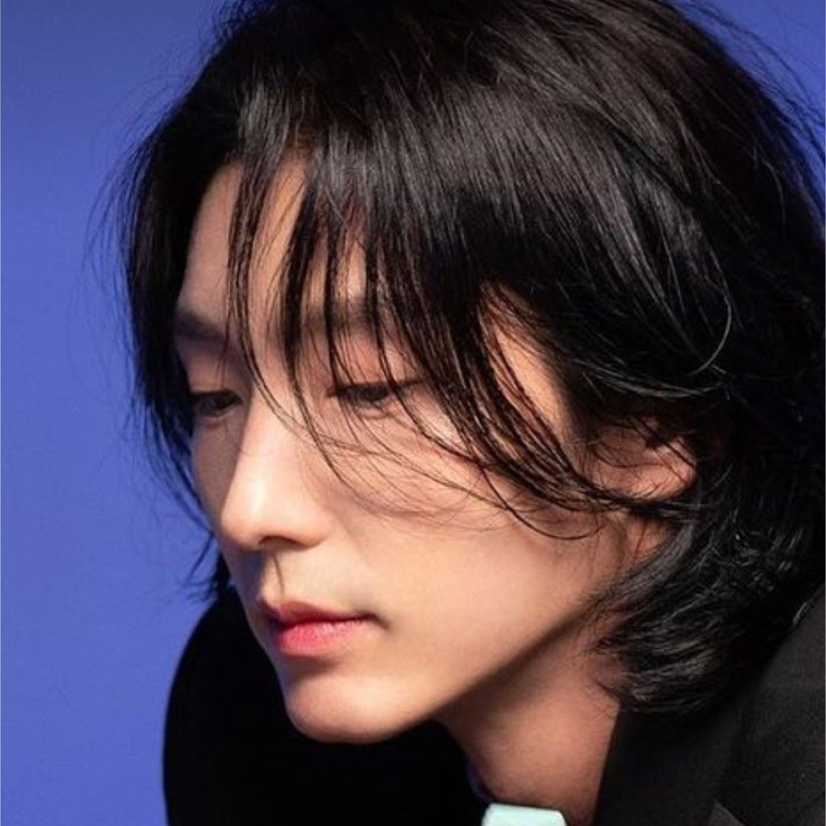 Behind-the-scenes cut of Lee Joongi