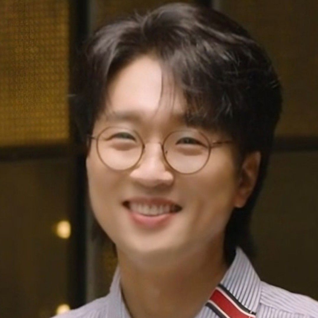 Behind-the-scenes cut of Bak Changgeun