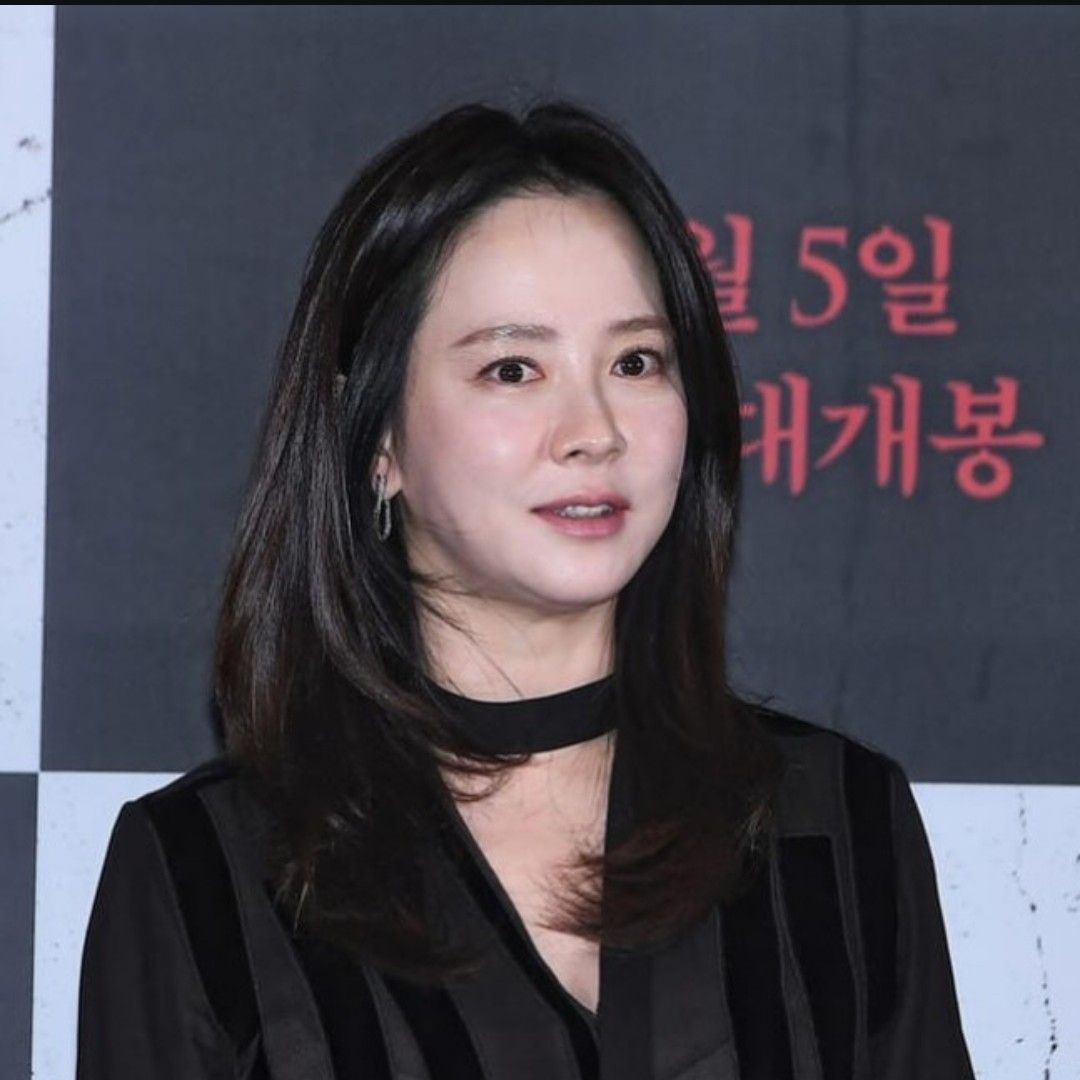 Momen yang diabadikan oleh penggemar Song Jihyo