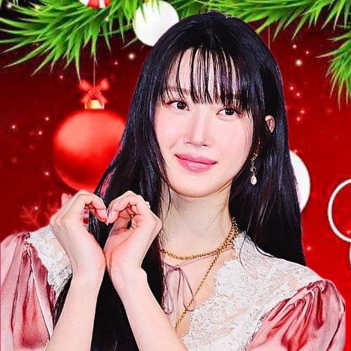 Behind-the-scenes cut of Mun Kayoung