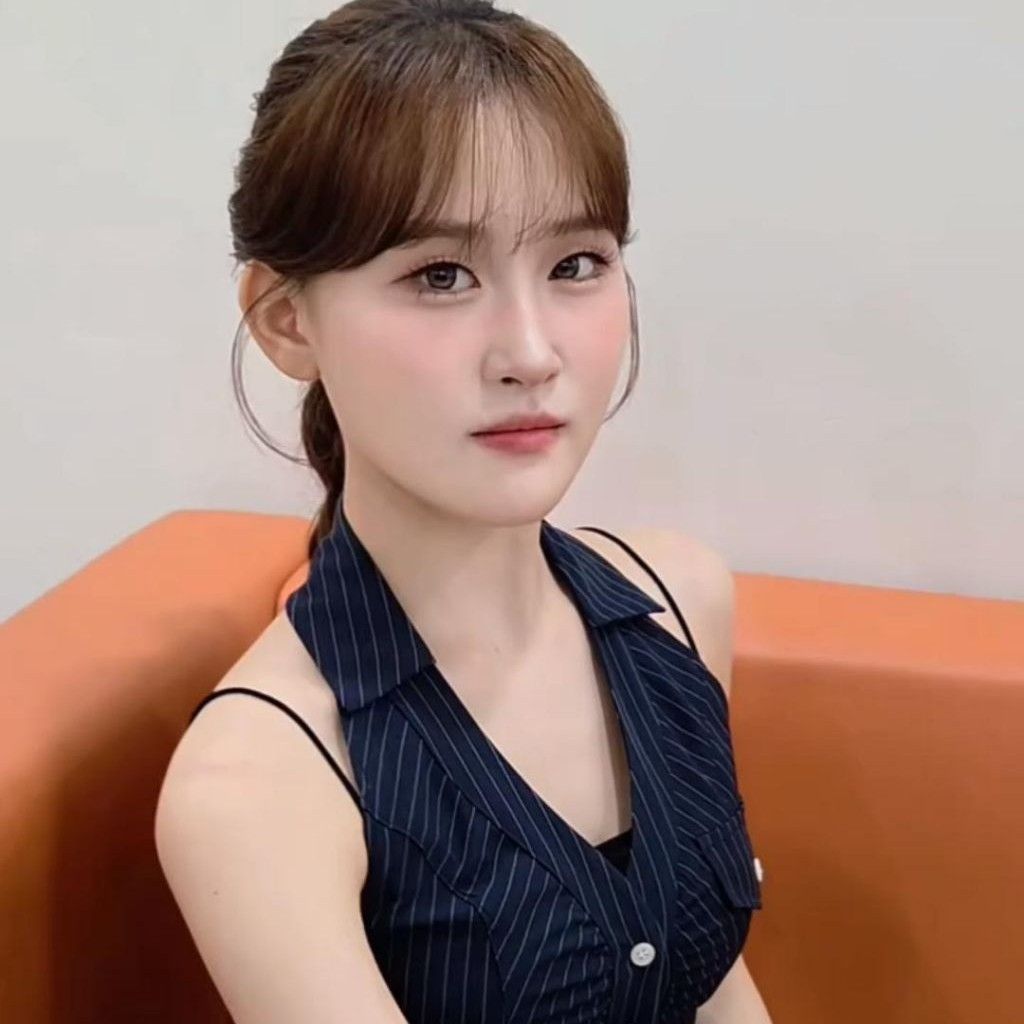 Cuplikan di balik layar dari Kim Dahyun