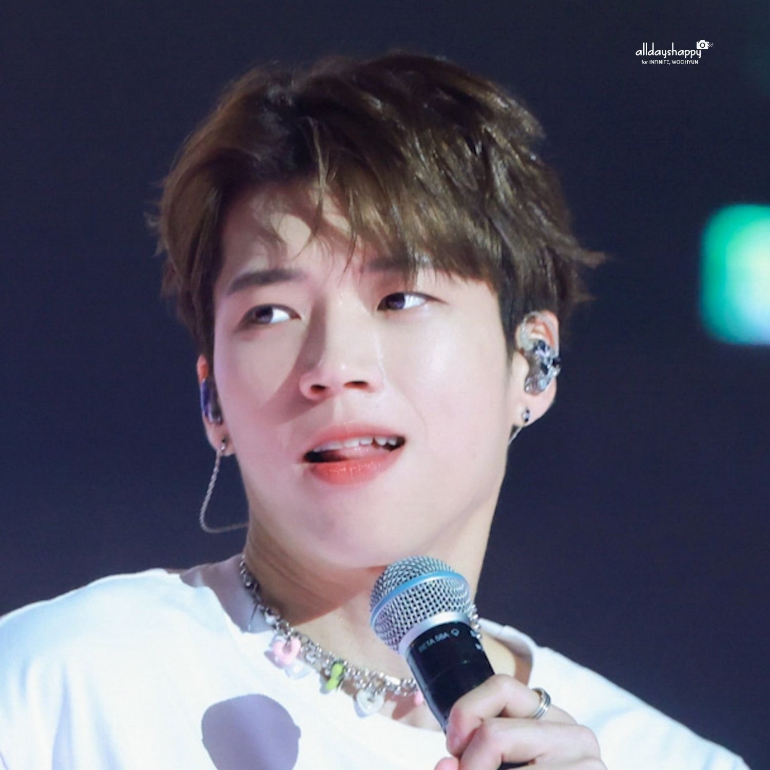 A moment captured by a fan of Nam Woohyun