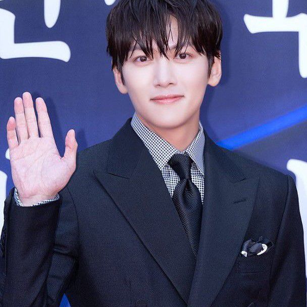 Behind-the-scenes cut of Ji Changwook