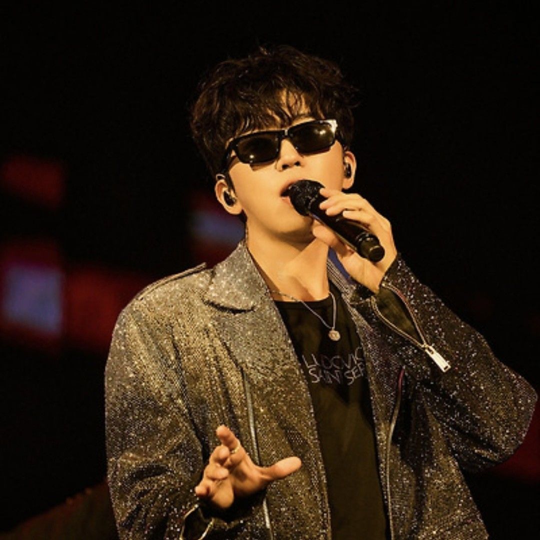 A moment captured by a fan of Lim Youngwoong