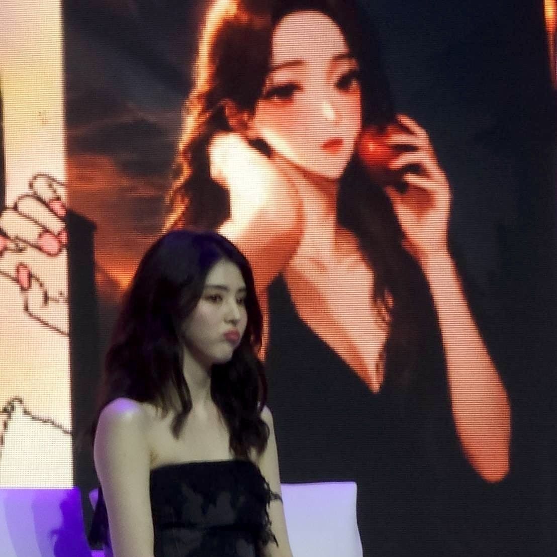 Latest photo of Han Sohee