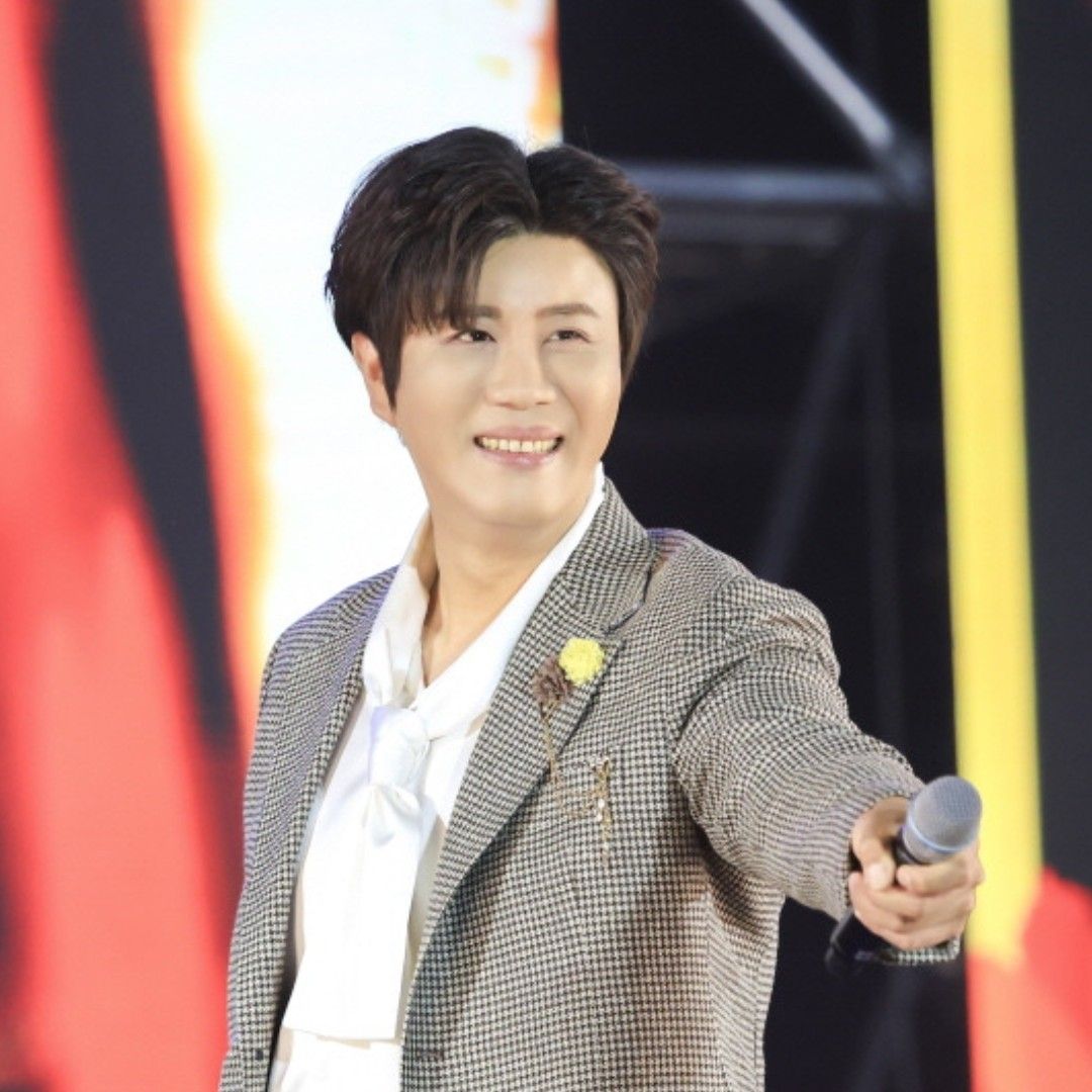 Recent activity shot of Jin Haesung