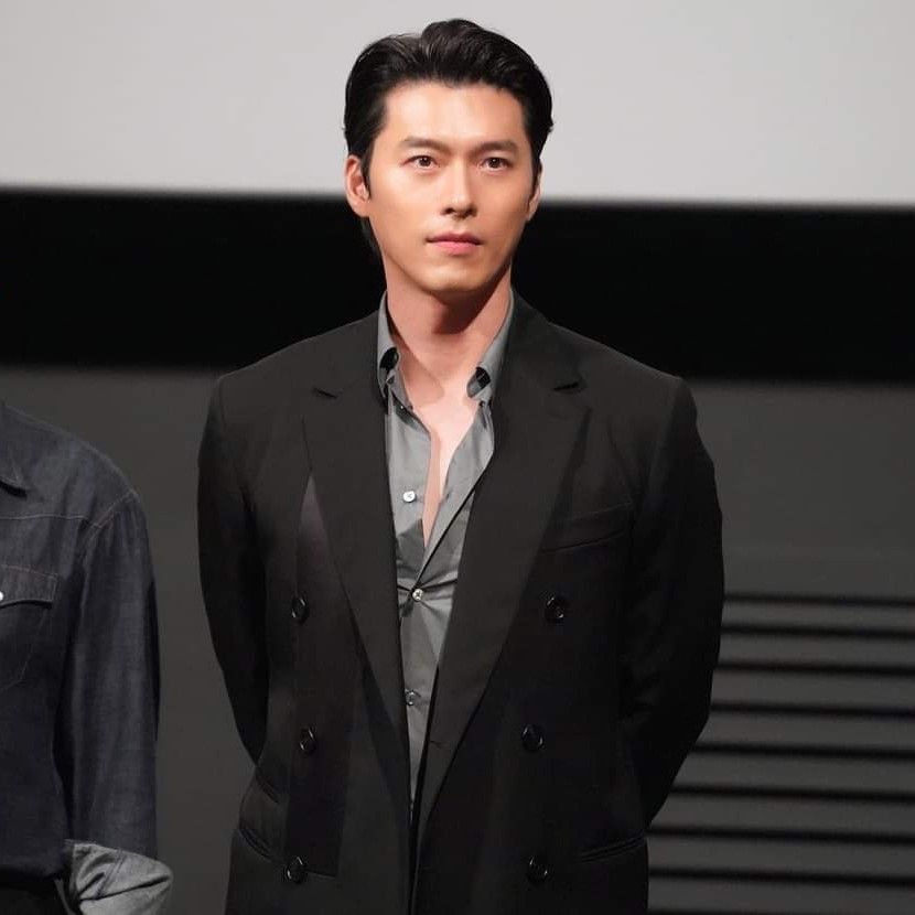 A moment captured by a fan of Hyun Bin