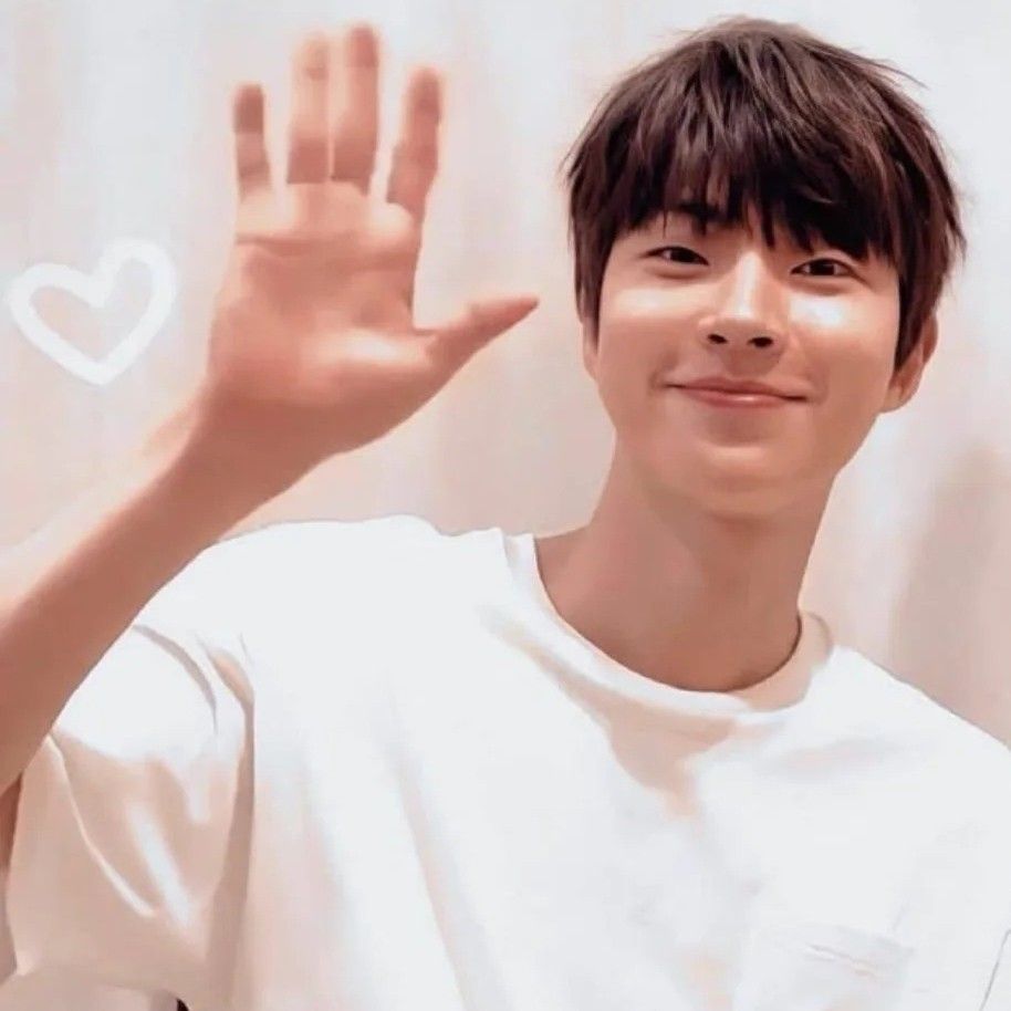 Behind-the-scenes cut of Hwang Inyoup