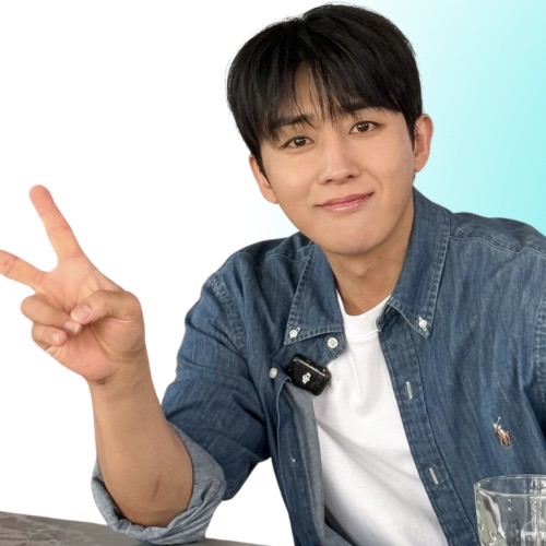 A moment captured by a fan of Son Hojun