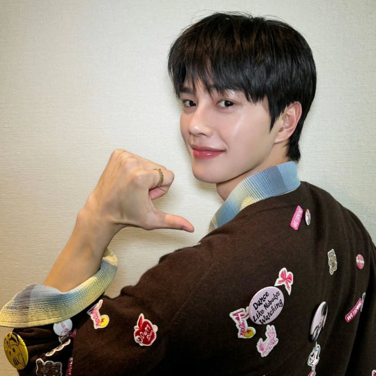 A moment captured by a fan of Song Kang