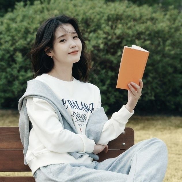 Recent activity shot of IU