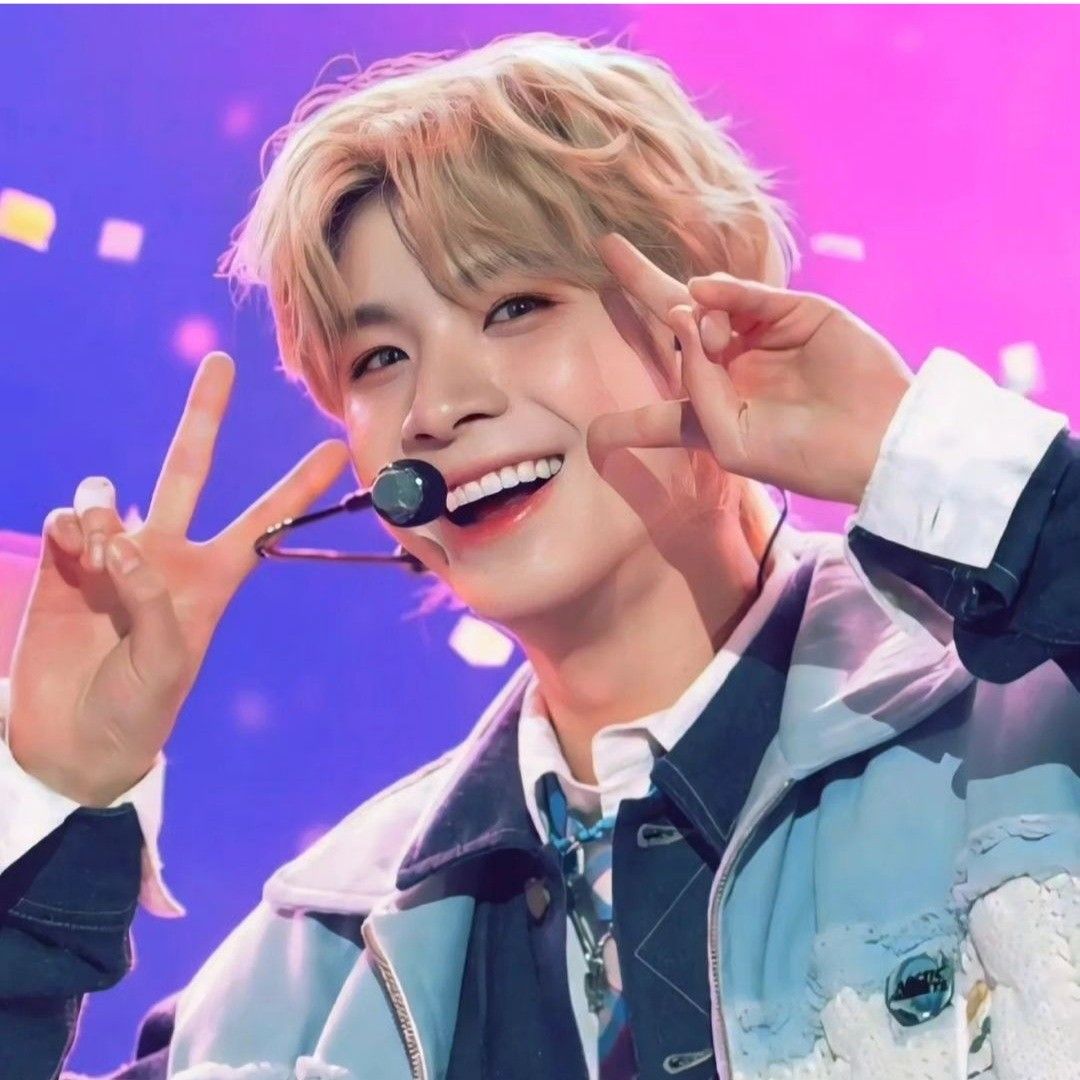 Momen yang diabadikan oleh penggemar Jeong Dongwon