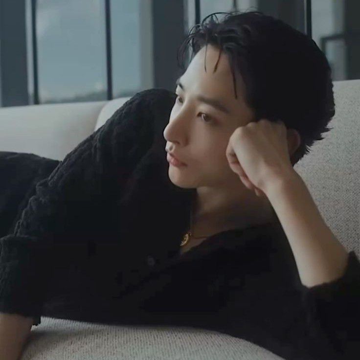 Behind-the-scenes cut of Lee Soohyuk