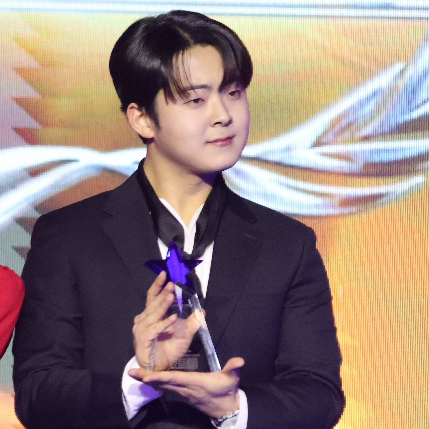 Behind-the-scenes cut of Park Minsu