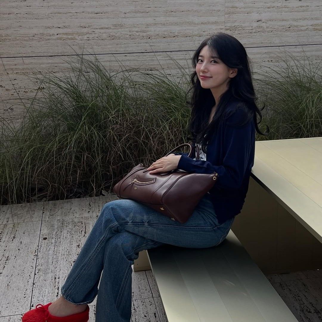 Recent activity shot of Bae Suzy