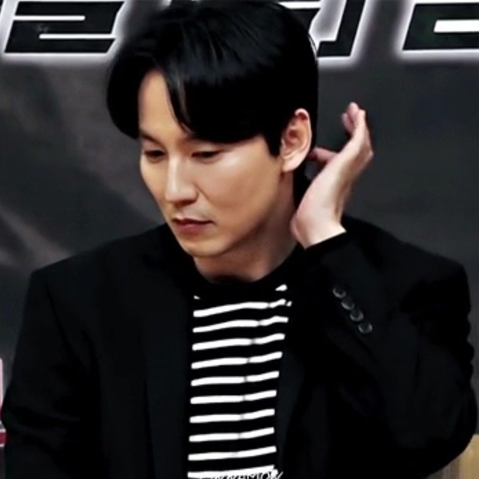 Behind-the-scenes cut of Kim Namgil