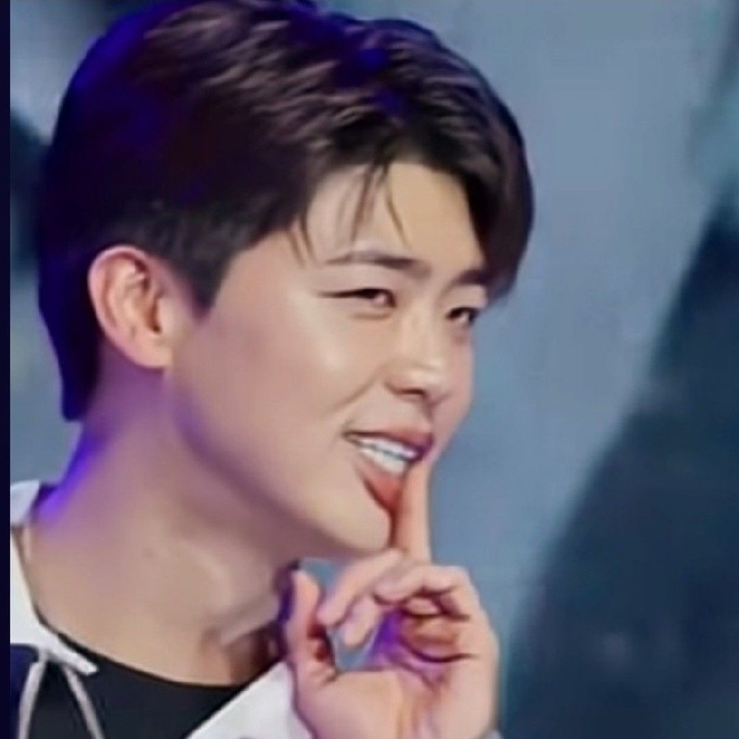 A moment captured by a fan of Park Jihyeon