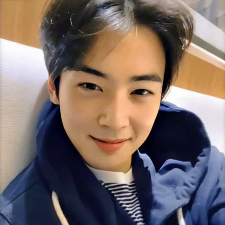 Latest photo of Cha Eunwoo