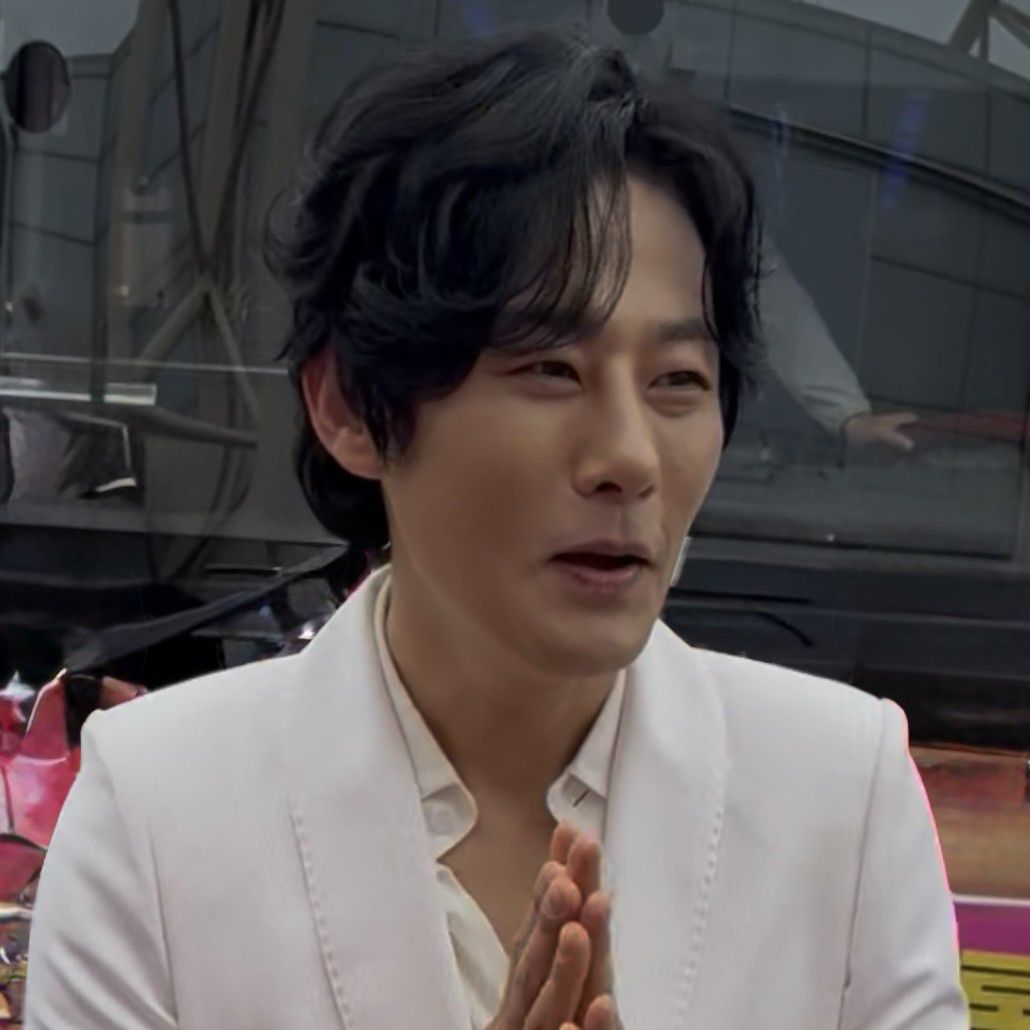 Behind-the-scenes cut of Kang Moonkyung