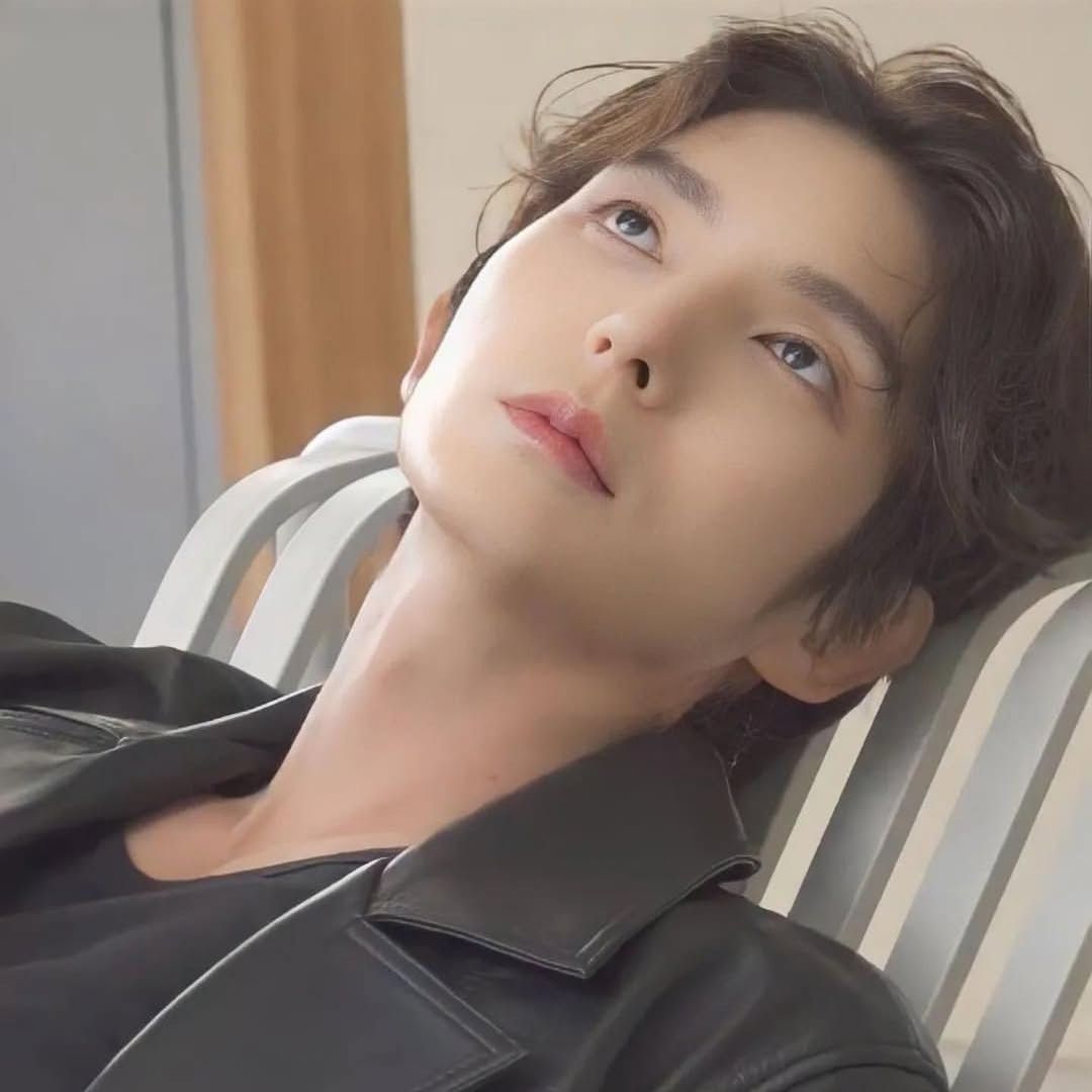 Recent activity shot of Lee Joongi