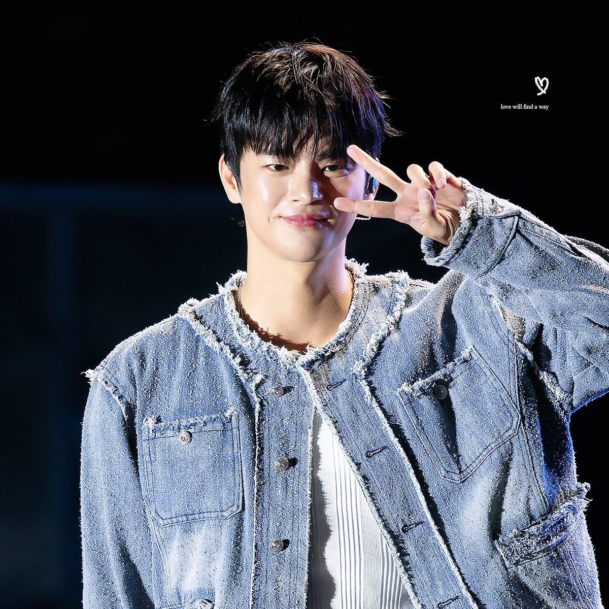 A moment captured by a fan of Seo Inguk