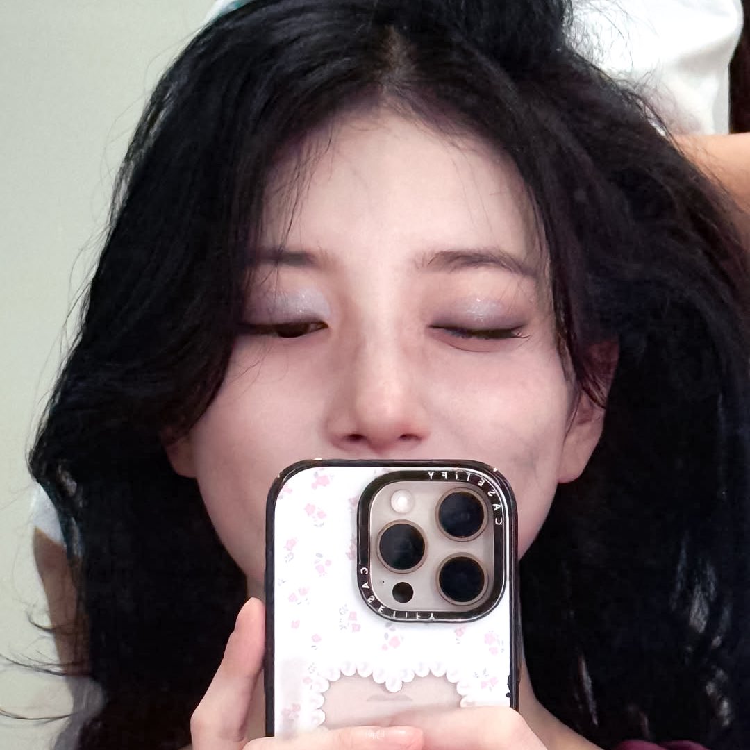 Recent activity shot of Bae Suzy