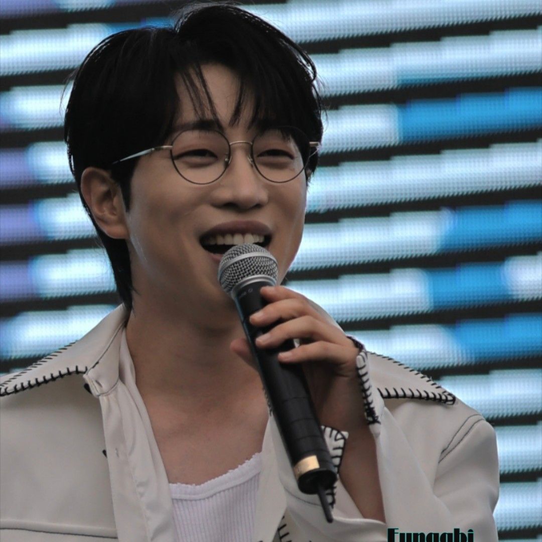 안성훈 최근 활동샷
